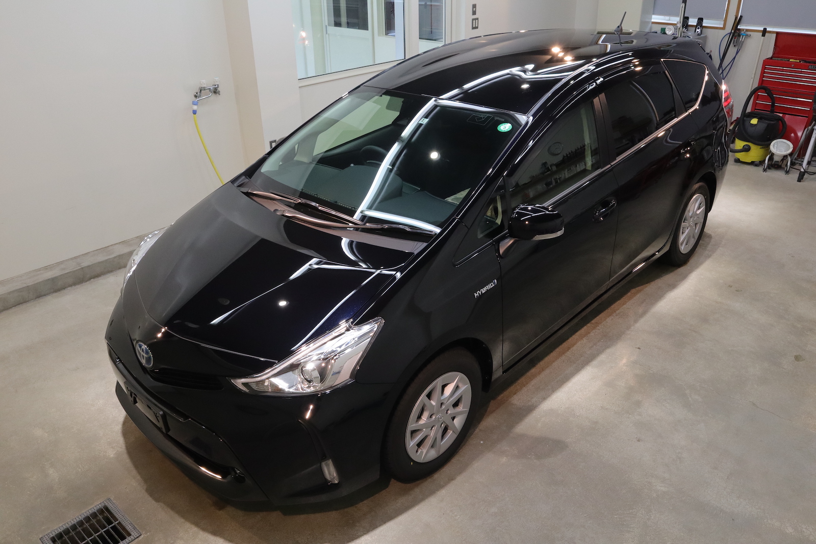 秋田・本店】トヨタ プリウスα 軽研磨＋コーティング（グロスアーマー