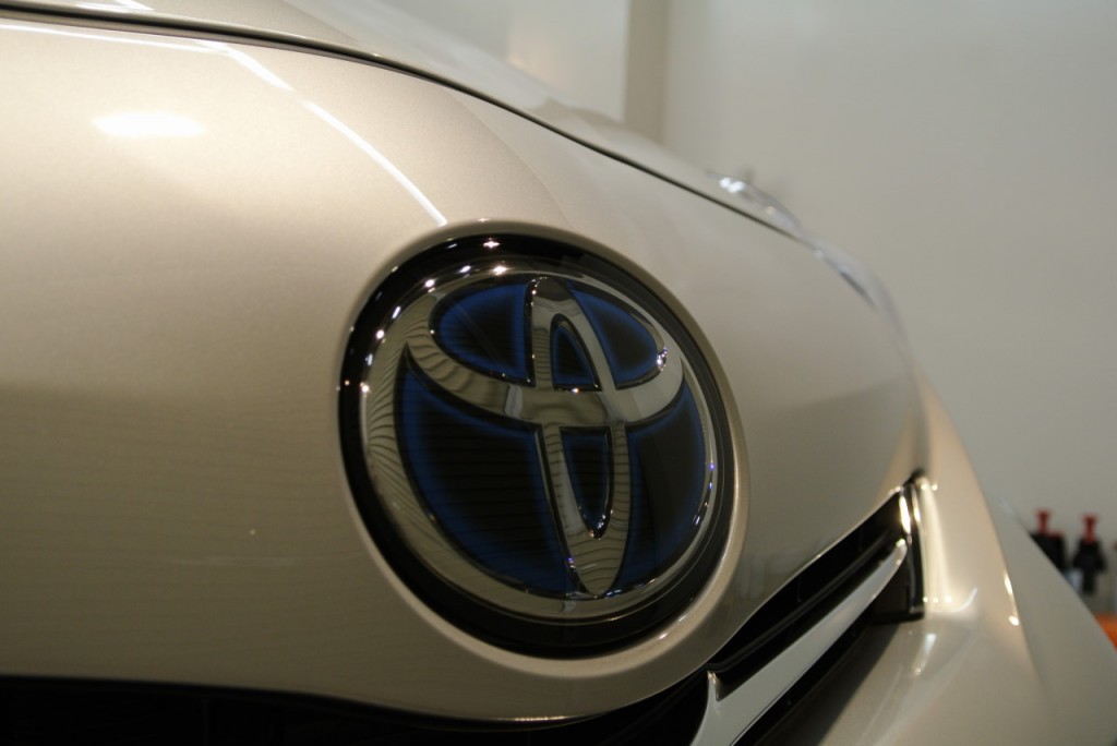 トヨタ プリウスα 軽研磨+TTクリアファイナライズ - BeautifulCars(ビューティフルカーズ) 洗車と磨き、コーティングのプロショップ